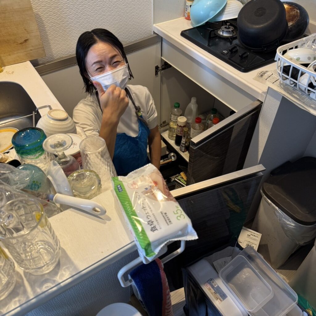SHIi HOME 大阪 茨木 北摂 整理収納アドバイザー 池田志保 作業風景 片付け現場